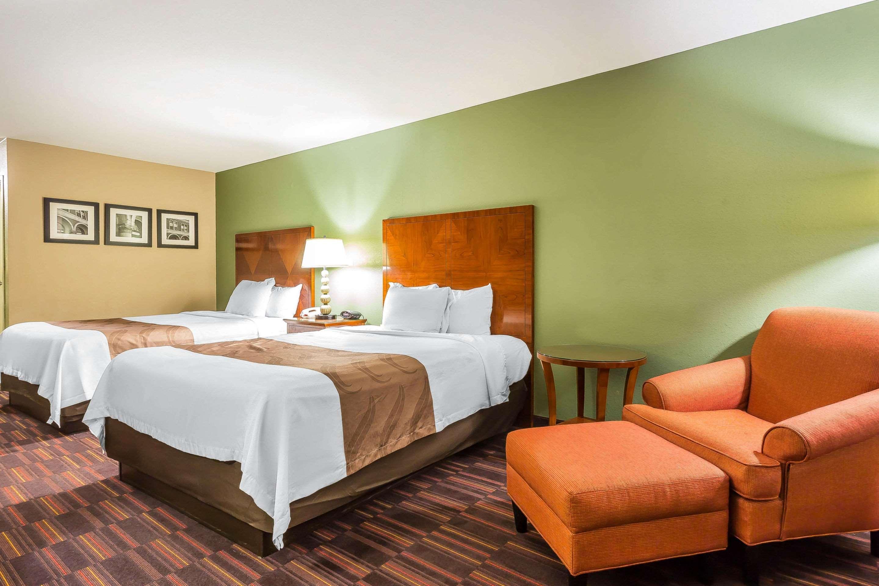 Quality Inn & Suites Near Robins Air Force Base Warner Robins Esterno foto