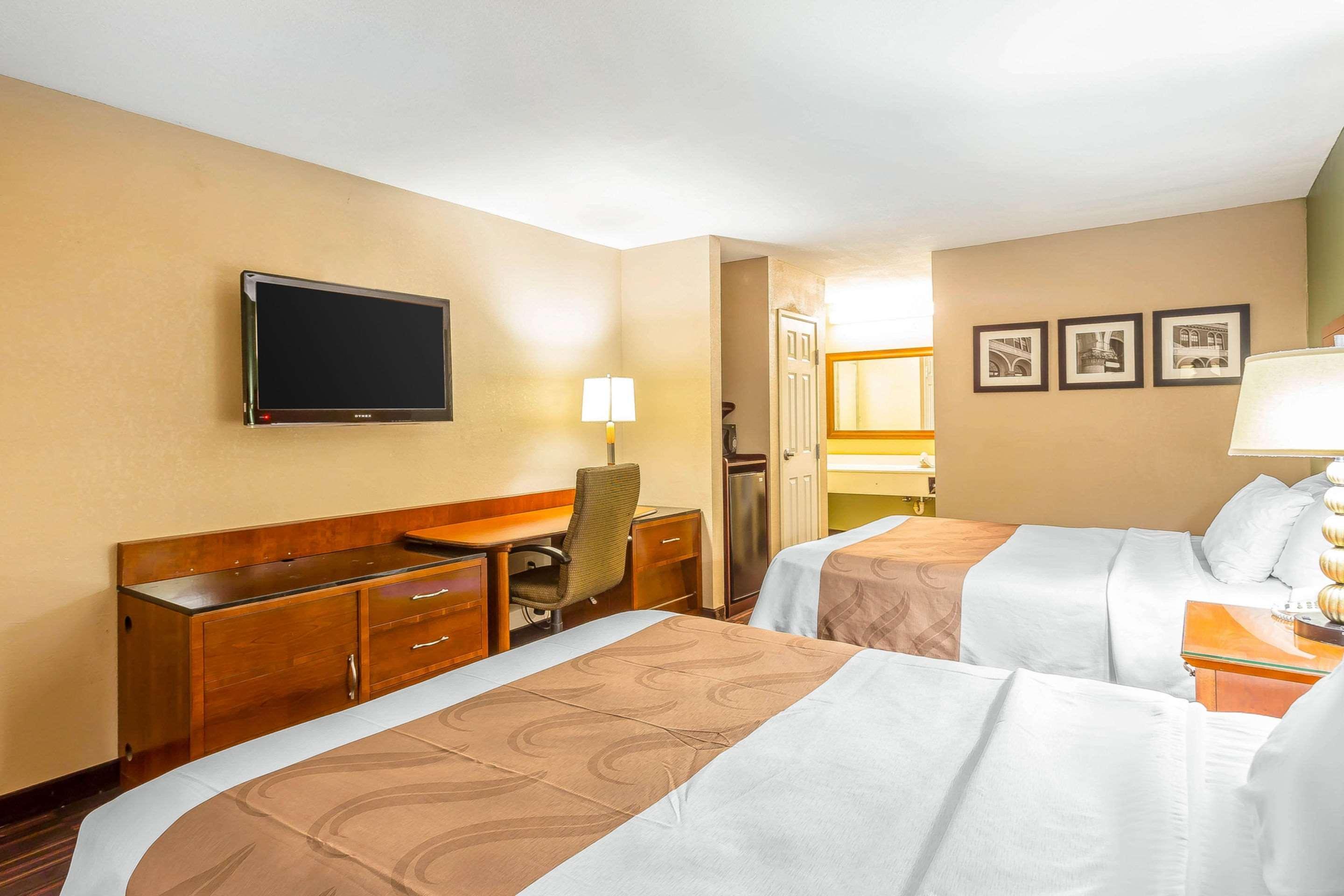 Quality Inn & Suites Near Robins Air Force Base Warner Robins Esterno foto