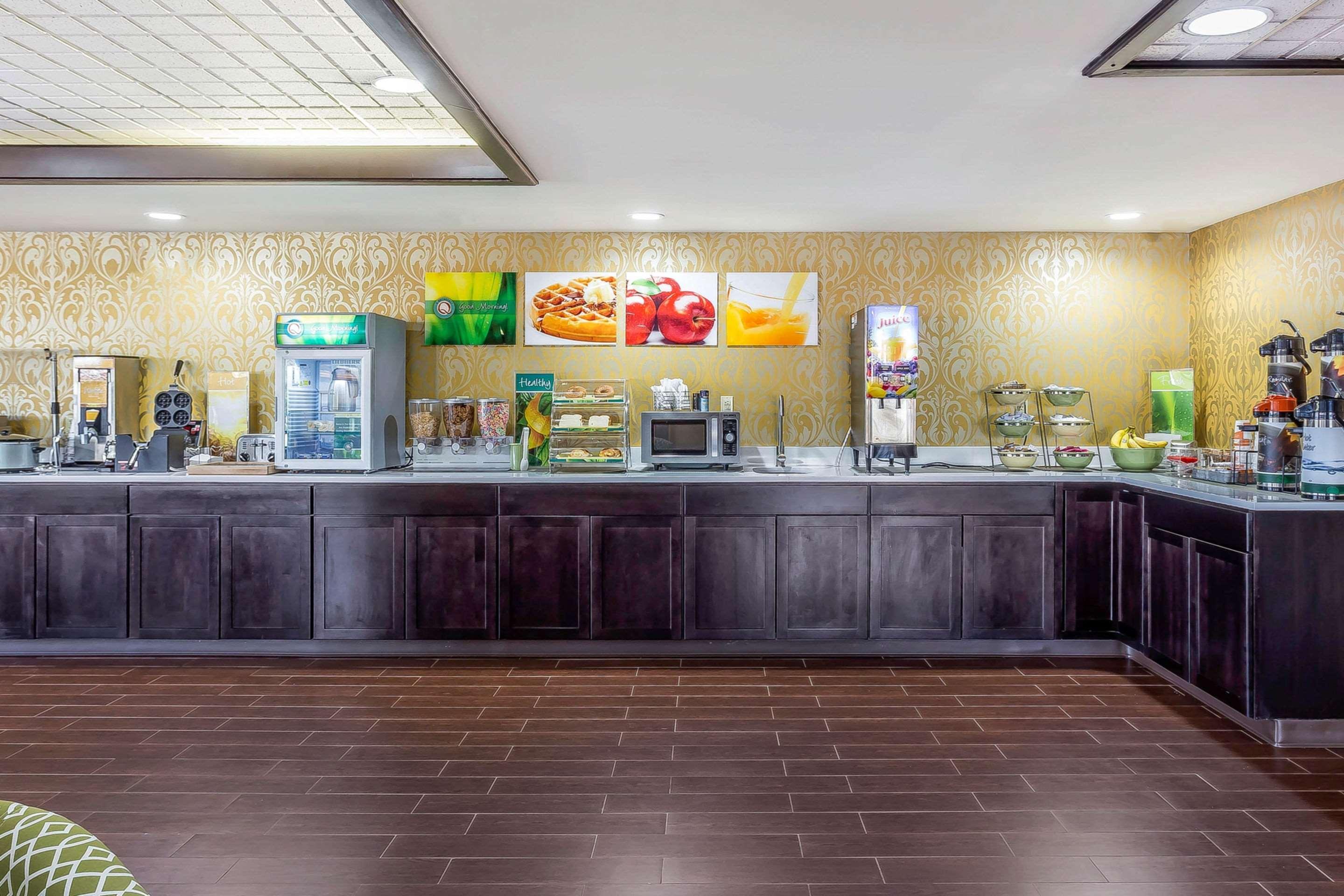 Quality Inn & Suites Near Robins Air Force Base Warner Robins Esterno foto
