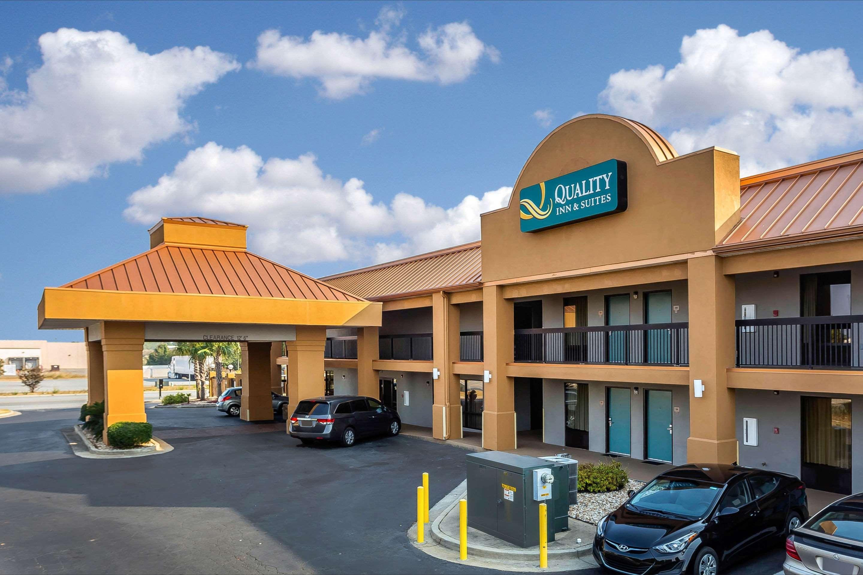 Quality Inn & Suites Near Robins Air Force Base Warner Robins Esterno foto