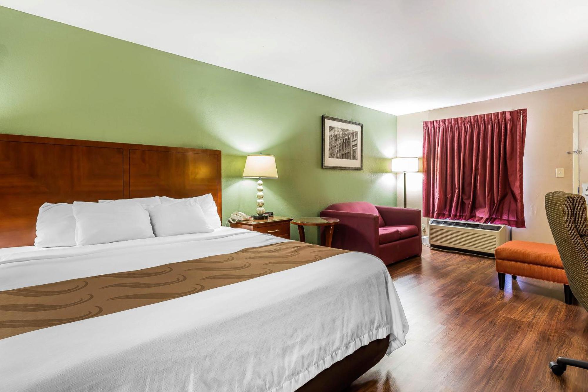 Quality Inn & Suites Near Robins Air Force Base Warner Robins Esterno foto