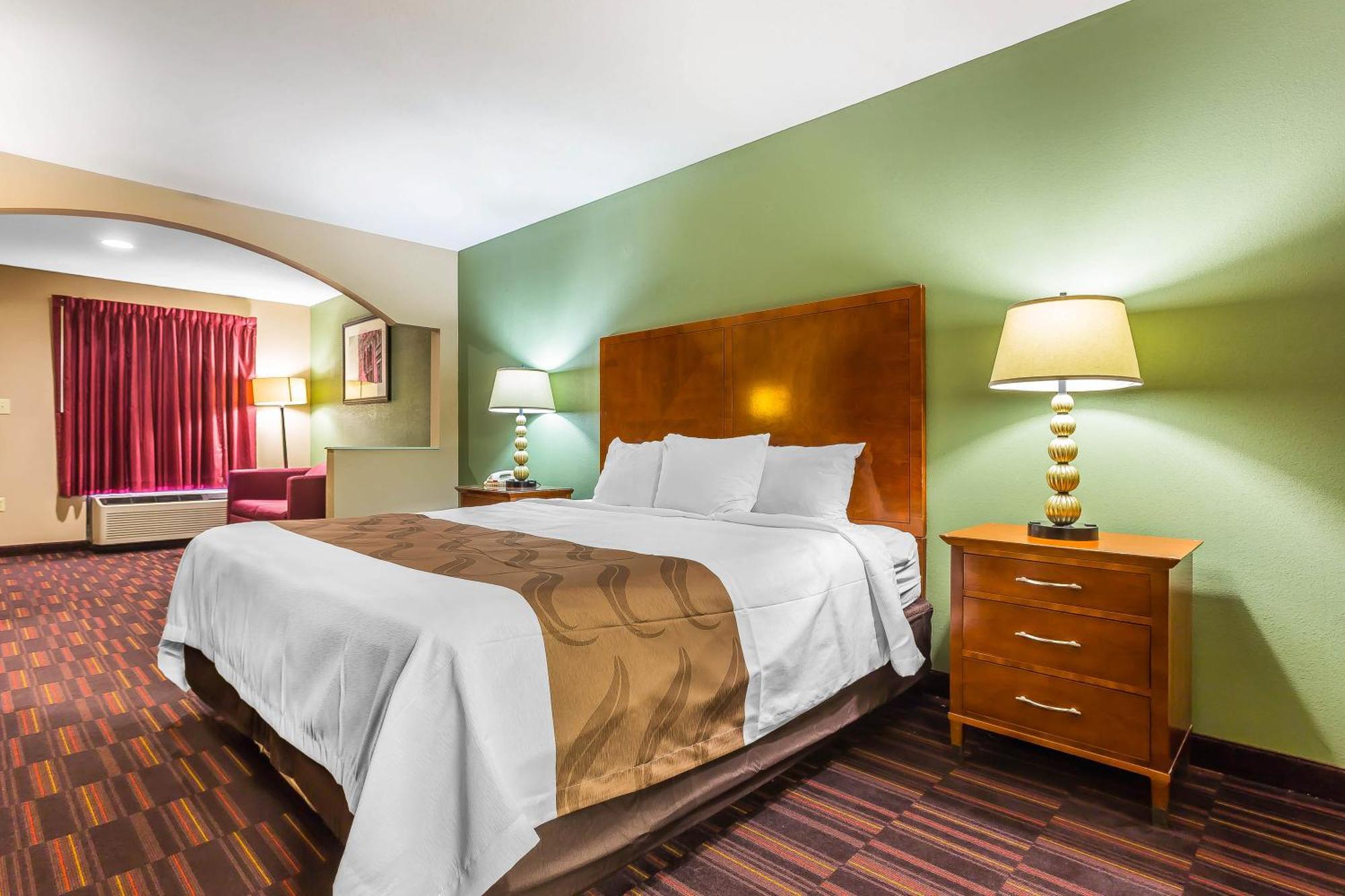 Quality Inn & Suites Near Robins Air Force Base Warner Robins Esterno foto